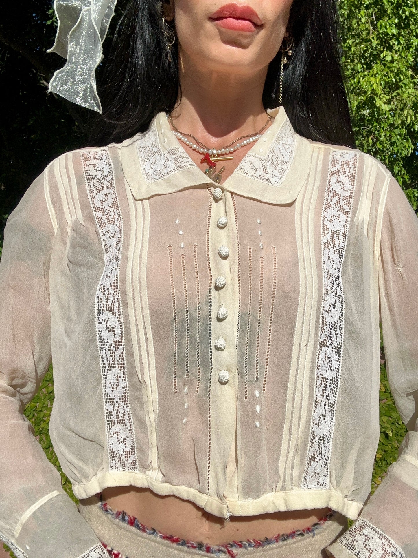 Exquisite Antique 1910's 100% Silk Chiffon Cream Blouse with Lace