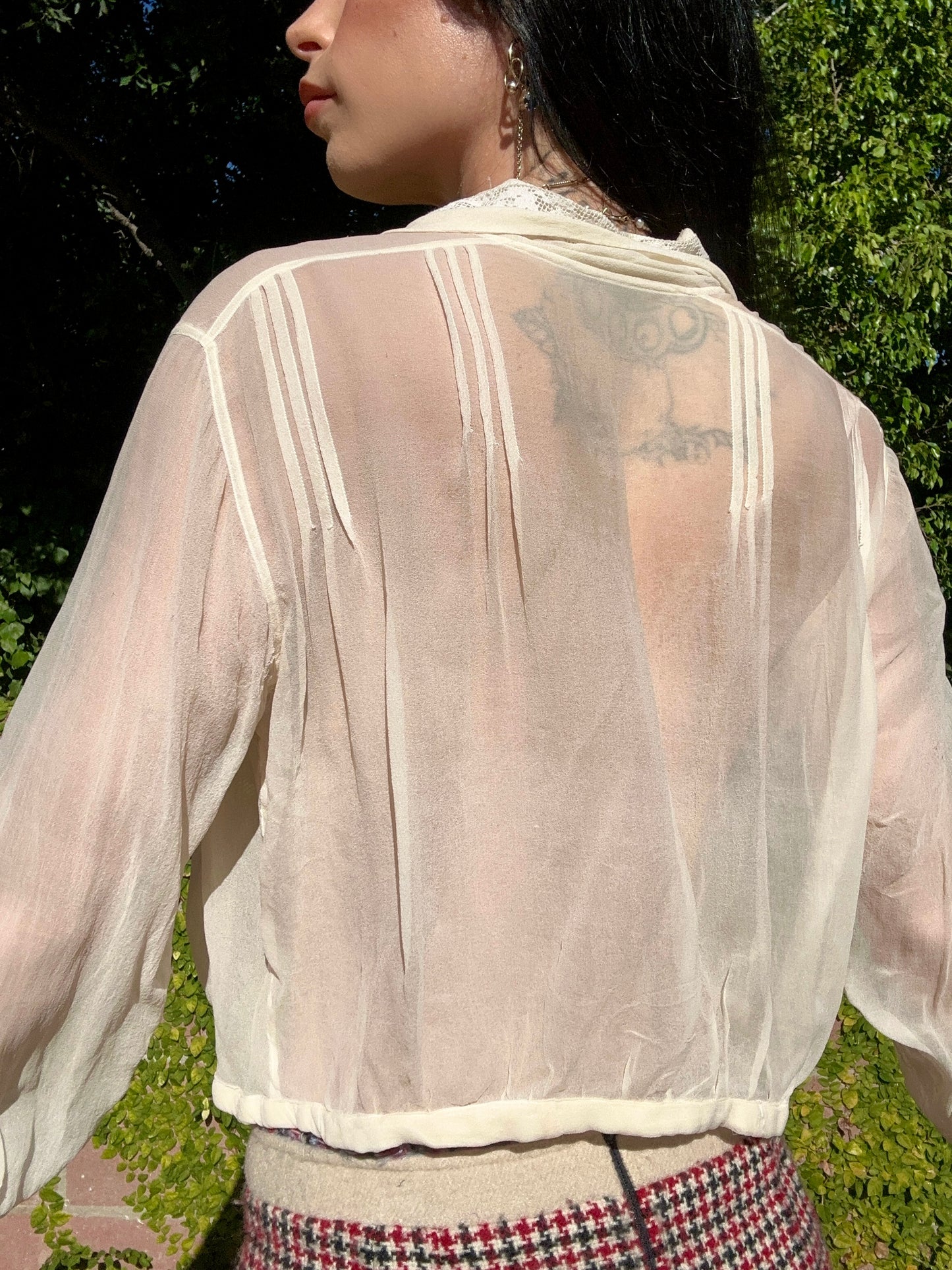 Exquisite Antique 1910's 100% Silk Chiffon Cream Blouse with Lace