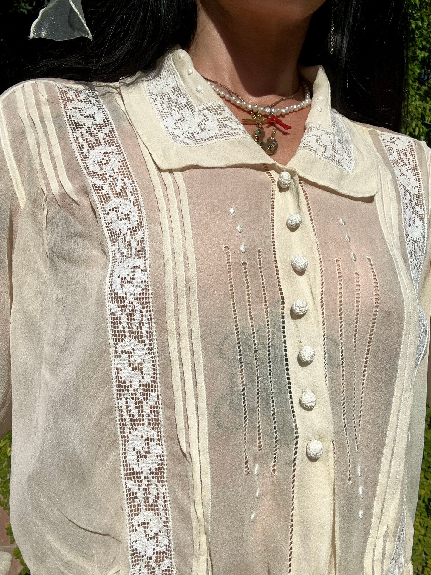 Exquisite Antique 1910's 100% Silk Chiffon Cream Blouse with Lace