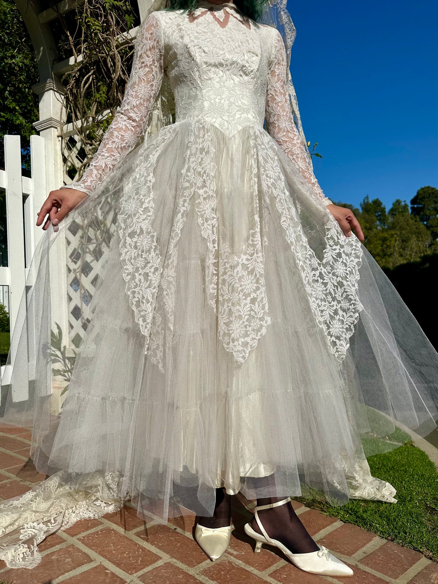 Exquisite Ethereal Antique 1940’s Lace and Tulle Wedding Dress/Bridal Gown XS