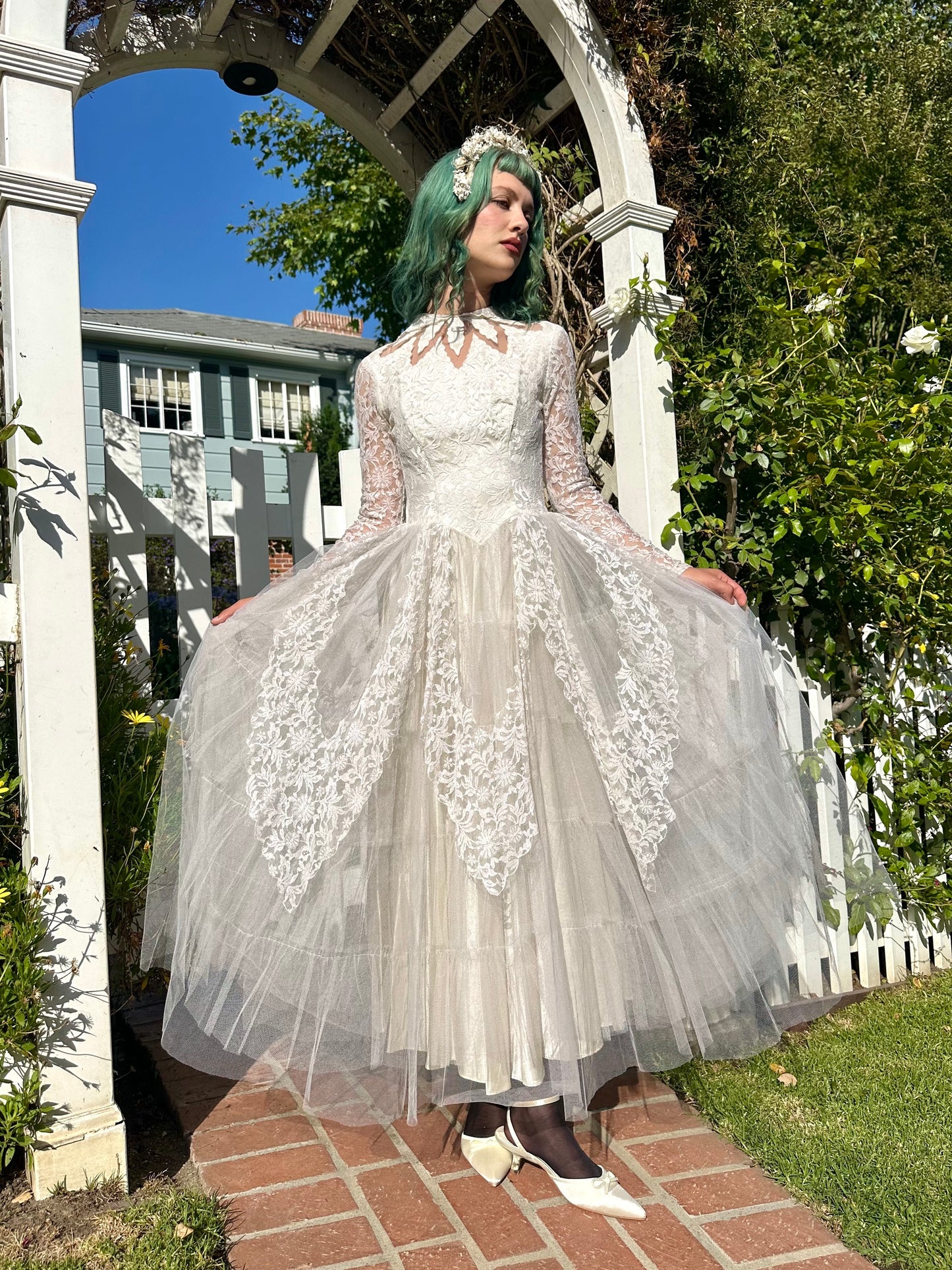 Exquisite Ethereal Antique 1940’s Lace and Tulle Wedding Dress/Bridal Gown XS