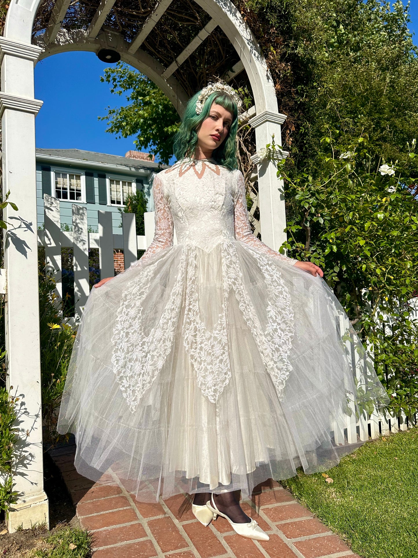 Exquisite Ethereal Antique 1940’s Lace and Tulle Wedding Dress/Bridal Gown XS