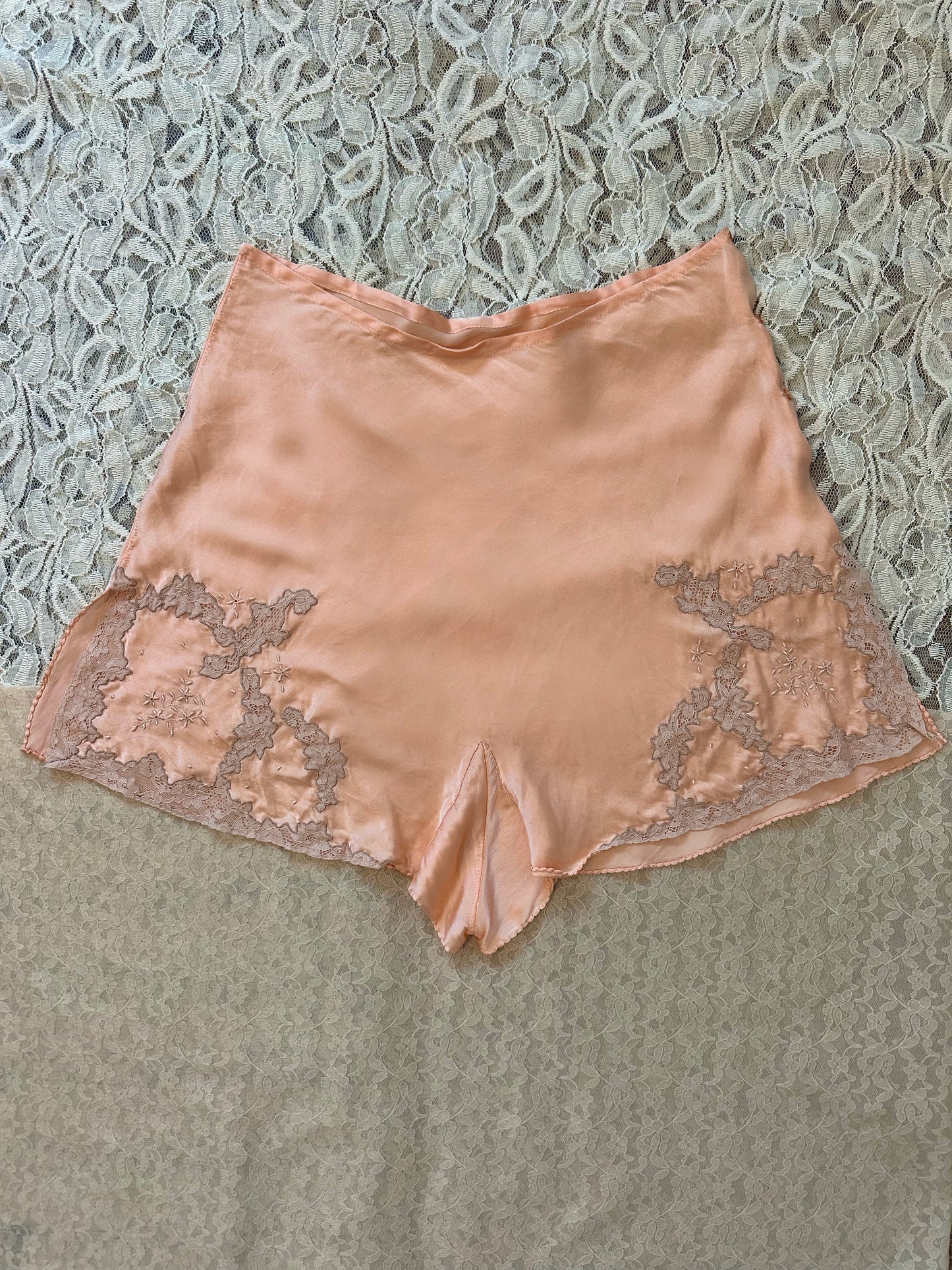 Antique 1930s Peach Silk Tap Pants with Lace Appliqué & Side Button Detail