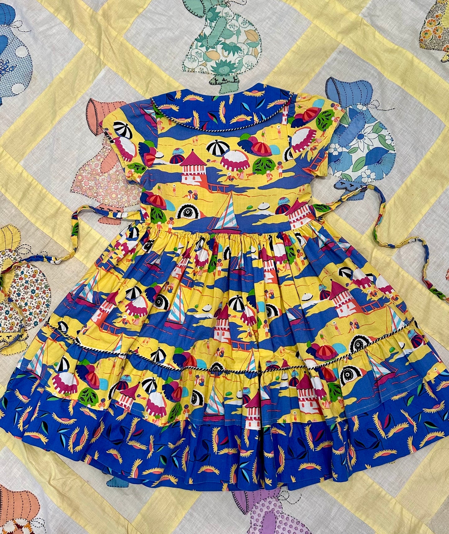 Vintage 1970's Cottage Style Cotton Beach Print Novelty Girls Dress