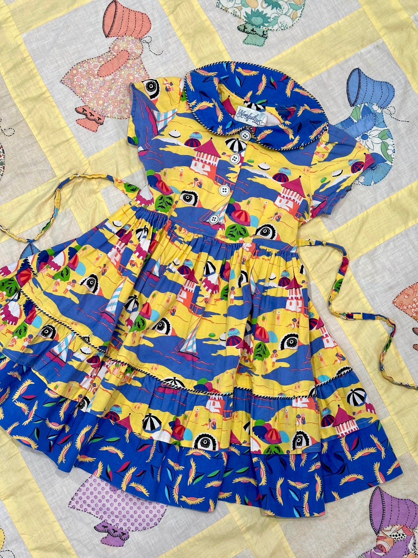 Vintage 1970's Cottage Style Cotton Beach Print Novelty Girls Dress