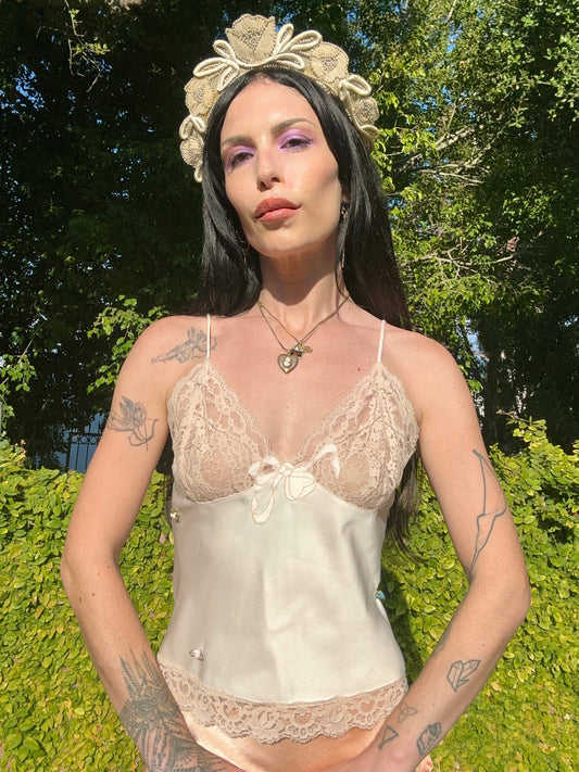 1970s Christian Dior Cream Satin & Lace Camisole with Bow Appliqué – XS / S