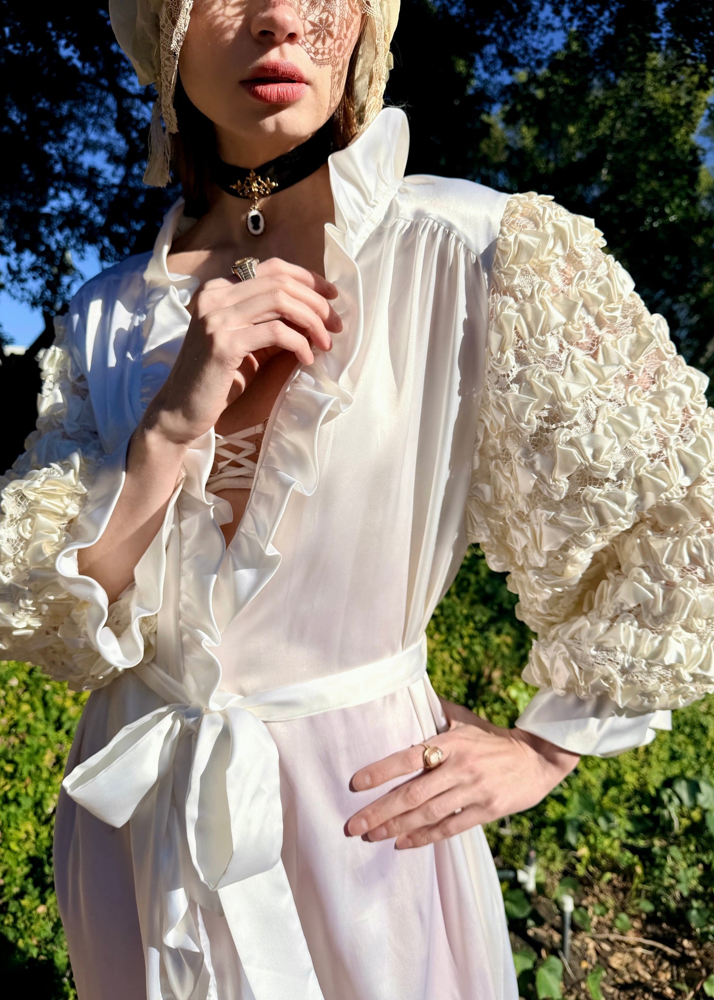 Luxurious Designer Vintage 1980’s Scaasi Eggshell White Silky Satin Bridal Robe Lounge Wear