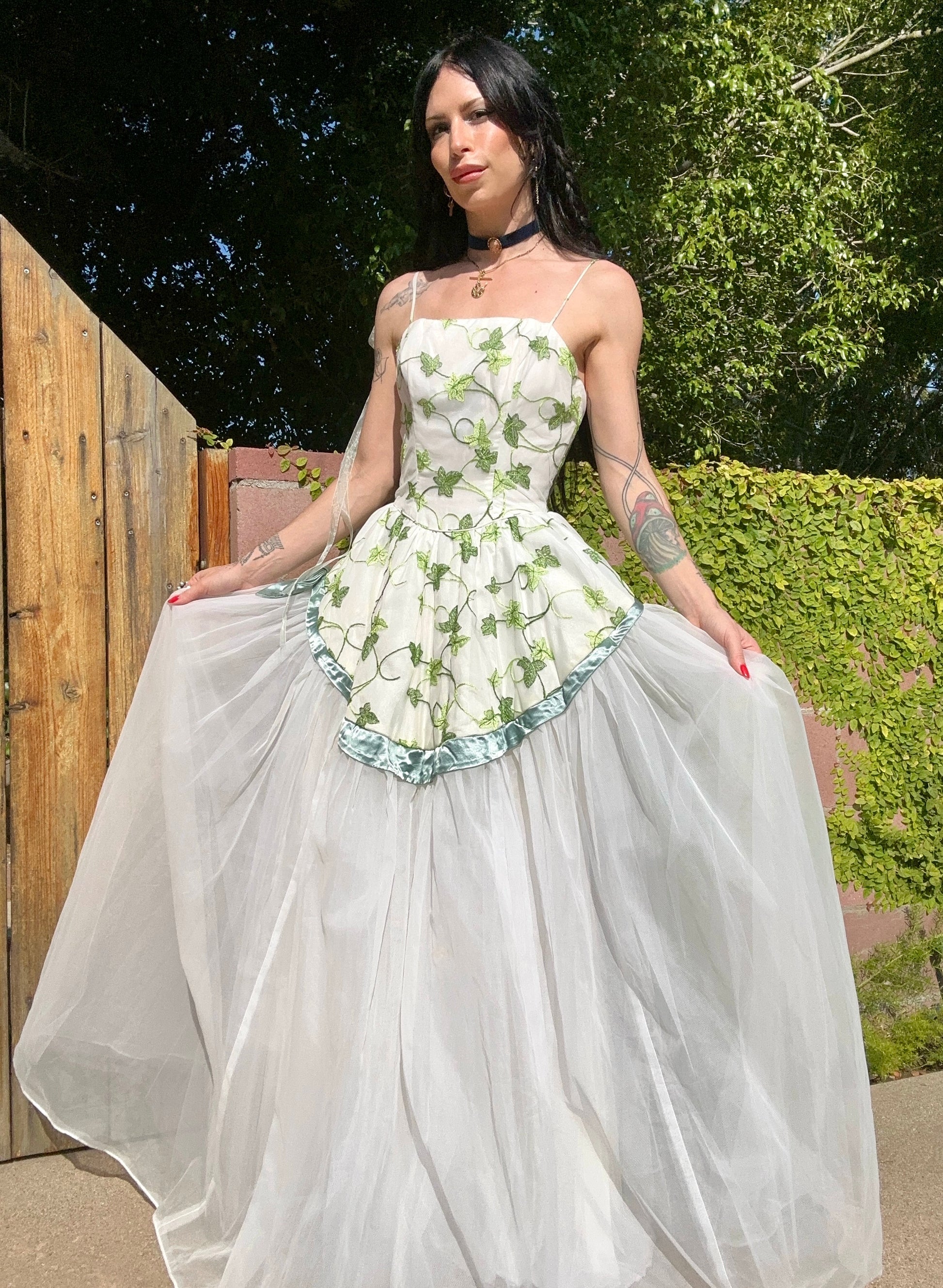 Ethereal Vintage 1950's White and Green Chiffon Garden Gown sacredgardenvintage Ethereal Vintage 1950's White and Green Chiffon Garden Gown sacredgardenvintage